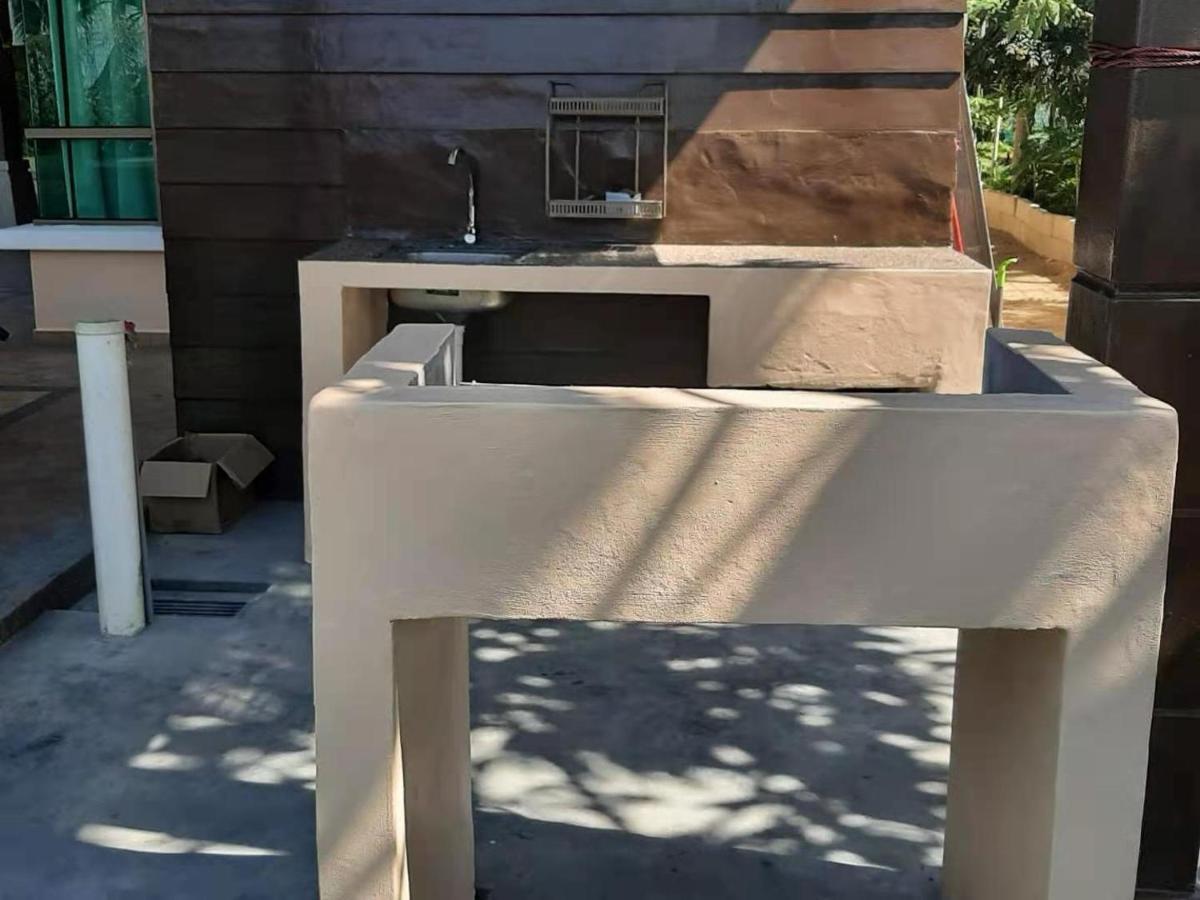 Melaka Beachfront Villa With Pool מראה חיצוני תמונה