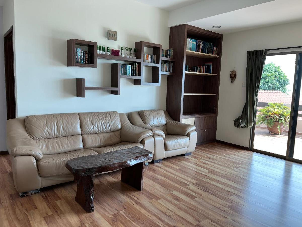 Melaka Beachfront Villa With Pool מראה חיצוני תמונה