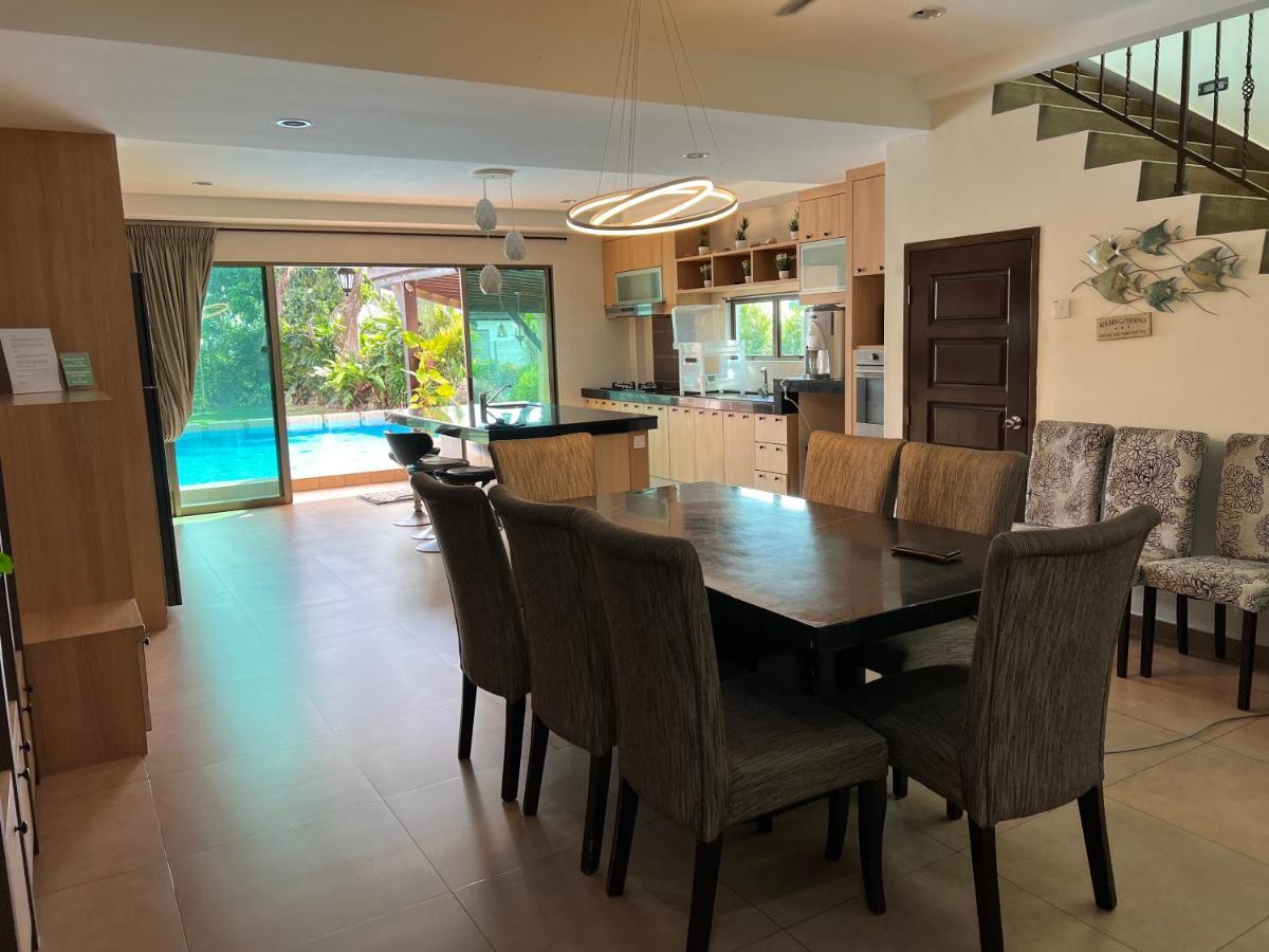 Melaka Beachfront Villa With Pool מראה חיצוני תמונה