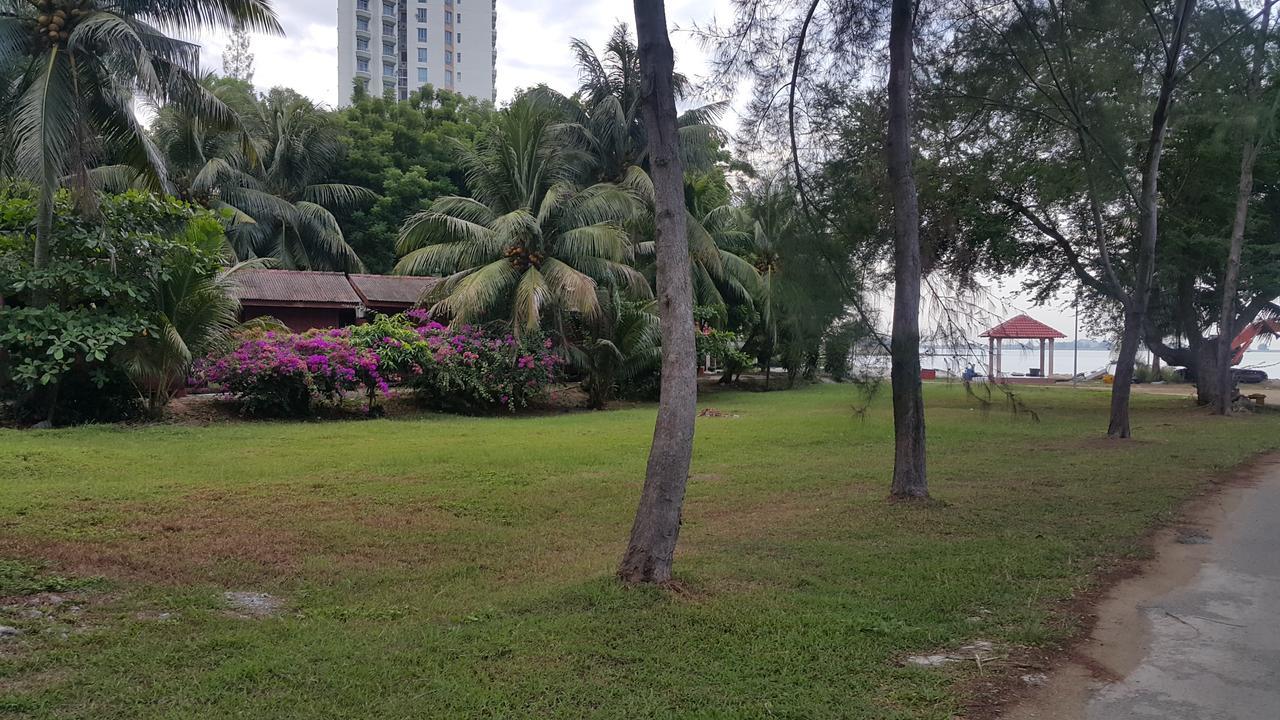 Melaka Beachfront Villa With Pool מראה חיצוני תמונה