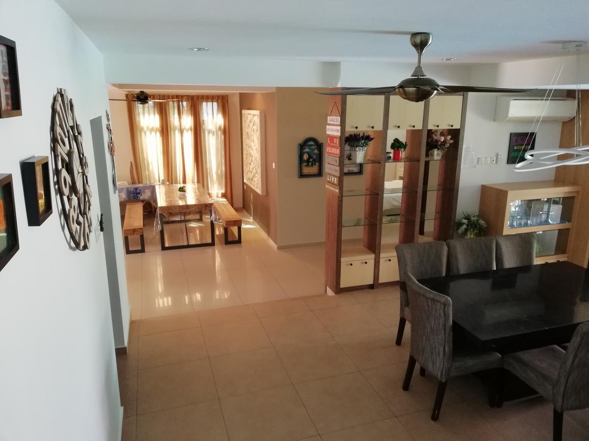 Melaka Beachfront Villa With Pool מראה חיצוני תמונה